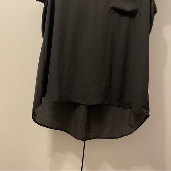 ✨2/$20, NWT🖤✨ Reitmans R-Essentials: Flowy Pocket Tee - Picture 3 of 7